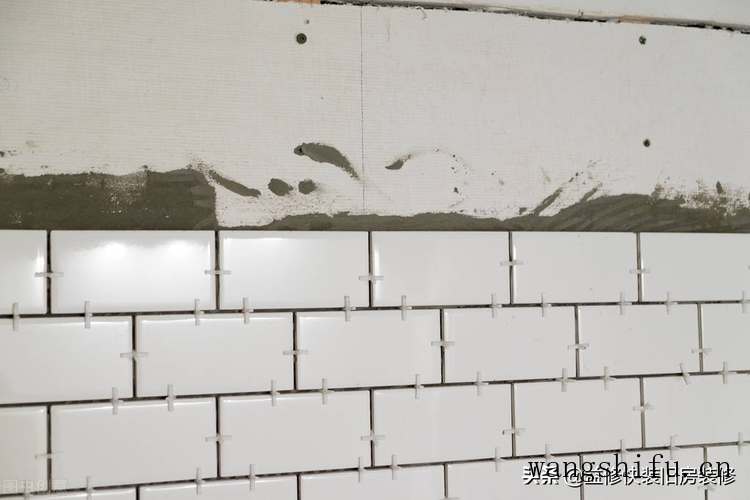 旧家翻新瓷砖地面怎么处理比较好，推荐三种省时省钱的方法 旧房翻新 第2张 旧家翻新瓷砖地面怎么处理比较好，推荐三种省时省钱的方法 旧房翻新 粉刷匠第2张