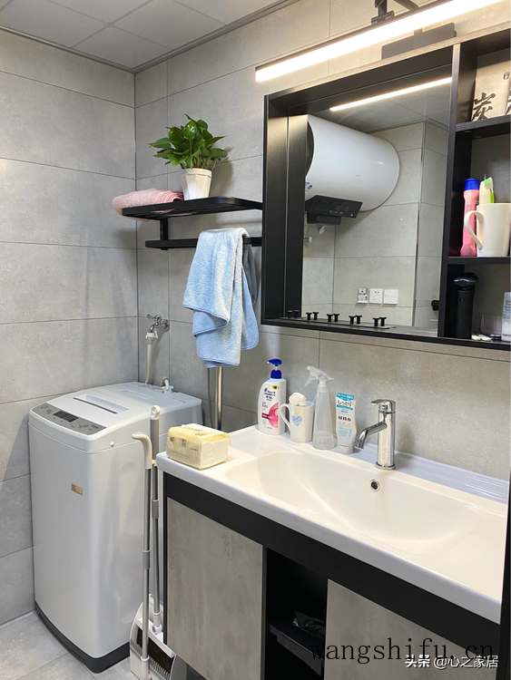 90㎡的房子装修简约实用，空间感宽敞明亮，卫生间三开门大气时尚 旧房翻新 第8张 90㎡的房子装修简约实用，空间感宽敞明亮，卫生间三开门大气时尚 旧房翻新 粉刷匠第8张