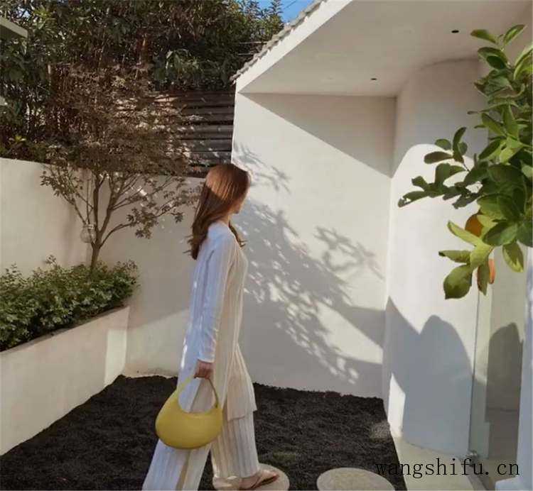 她买下城中村60㎡老破小，用拱门元素进行改造，装修前后天差地别 旧房翻新 第2张 她买下城中村60㎡老破小，用拱门元素进行改造，装修前后天差地别 旧房翻新 粉刷匠第2张