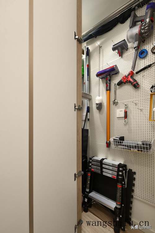 ​60㎡的老破小，住着三代人，挤出3间卧室，还有大衣帽间和书房 旧房翻新 第21张 ​60㎡的老破小，住着三代人，挤出3间卧室，还有大衣帽间和书房 旧房翻新 粉刷匠第21张