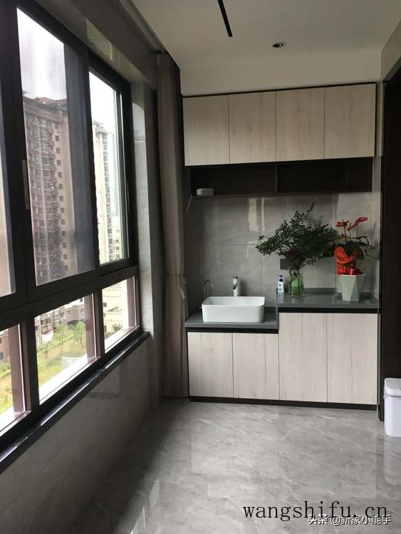 三脚架（三脚架怎么折叠起来）