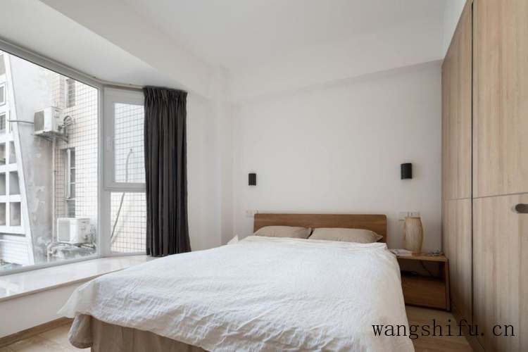 壁纸施工，就该这么上胶+铺贴