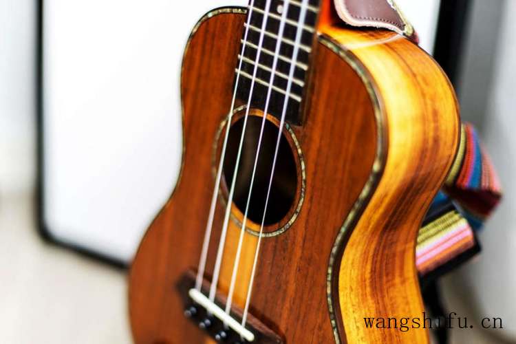 粉刷墙壁弄脏了怎样修？