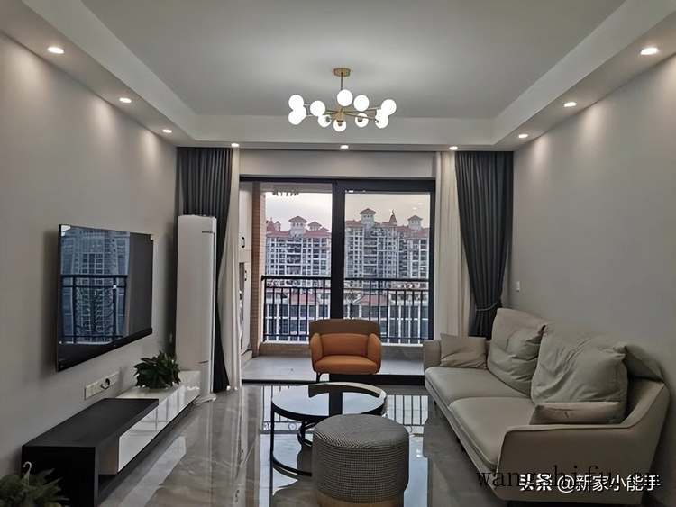 90平经典三房户型，全屋整装灰色调，极简耐看又雅致，分享一下 旧房翻新 第9张 90平经典三房户型，全屋整装灰色调，极简耐看又雅致，分享一下 旧房翻新 粉刷匠第9张