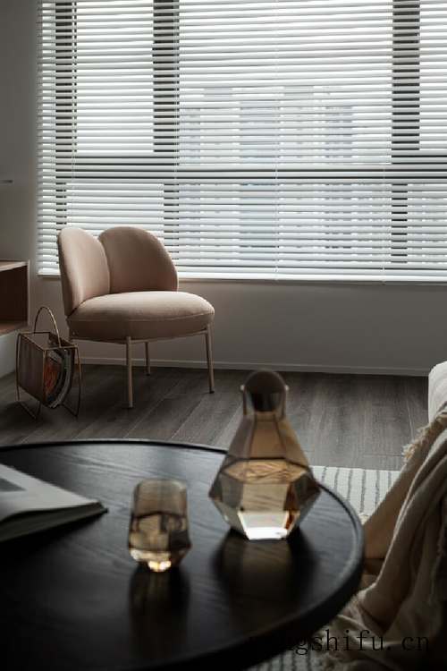 90平清新低调的时尚设计，看的我家也想这么装修了，太羡慕了 旧房翻新 第5张 90平清新低调的时尚设计，看的我家也想这么装修了，太羡慕了 旧房翻新 粉刷匠第5张