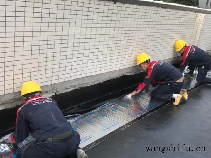 家住一楼，如何做好防潮？装修干货提前看，以后不怕家里湿漉漉了 旧房翻新 第3张 家住一楼，如何做好防潮？装修干货提前看，以后不怕家里湿漉漉了 旧房翻新 粉刷匠第3张