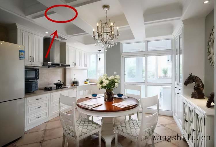 家有横梁太丑又不能砸，教大家三种设计方案，照着装就行了 旧房翻新 第5张 家有横梁太丑又不能砸，教大家三种设计方案，照着装就行了 旧房翻新 粉刷匠第5张