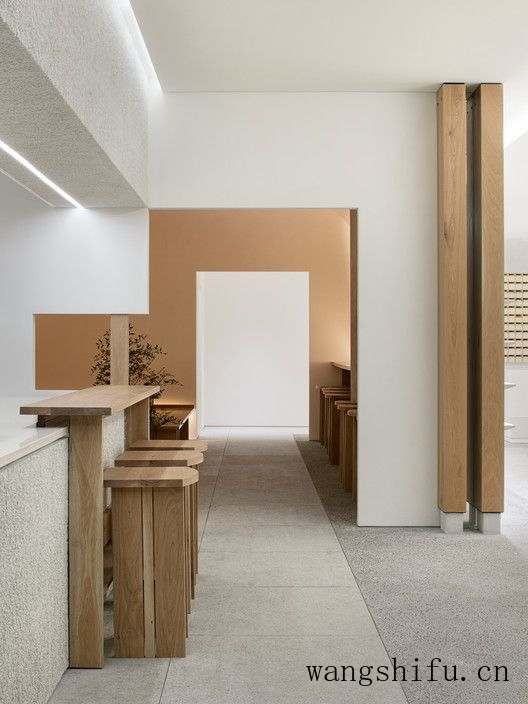 横梁不拆到底该怎么处理？早点学会这5招，轻松搞定不担心美观性 旧房翻新 第15张 横梁不拆到底该怎么处理？早点学会这5招，轻松搞定不担心美观性 旧房翻新 粉刷匠第15张