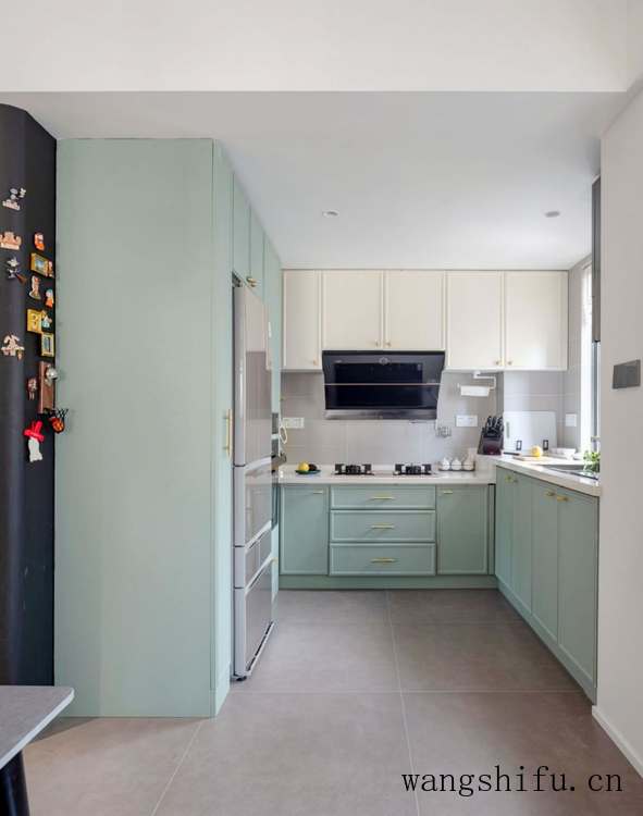 科曼多衣柜（科曼多衣柜厂家电话）