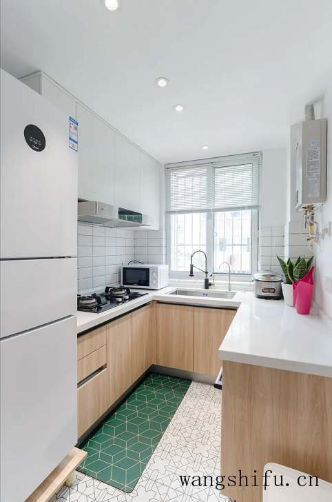 70㎡旧房改造，全屋网红色，客厅像蜗居，完工后却很浪漫 旧房翻新 第10张 70㎡旧房改造，全屋网红色，客厅像蜗居，完工后却很浪漫 旧房翻新 粉刷匠第10张