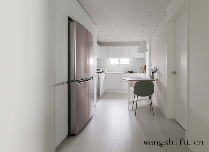 95㎡花了20万简装，铺个地砖刷个白墙，一人居住足够幸福了 旧房翻新 第6张 95㎡花了20万简装，铺个地砖刷个白墙，一人居住足够幸福了 旧房翻新 粉刷匠第6张