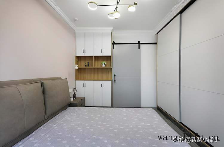 铺贴壁纸必看步骤与保养技巧