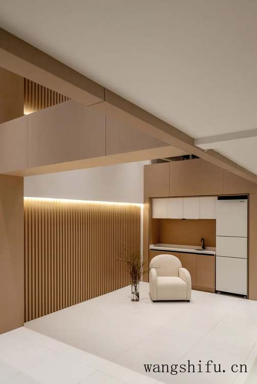 黄金花月（黄金花月的养殖方法和注意事项）