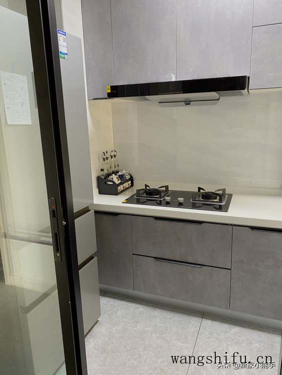 氟碳漆要选怎样的底漆才配套