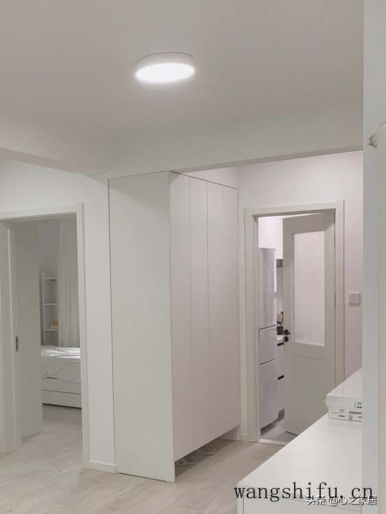 每一种家居风格背后都有故事，70㎡极简装修，打造一种纯净的生活（简约风格家居案例）