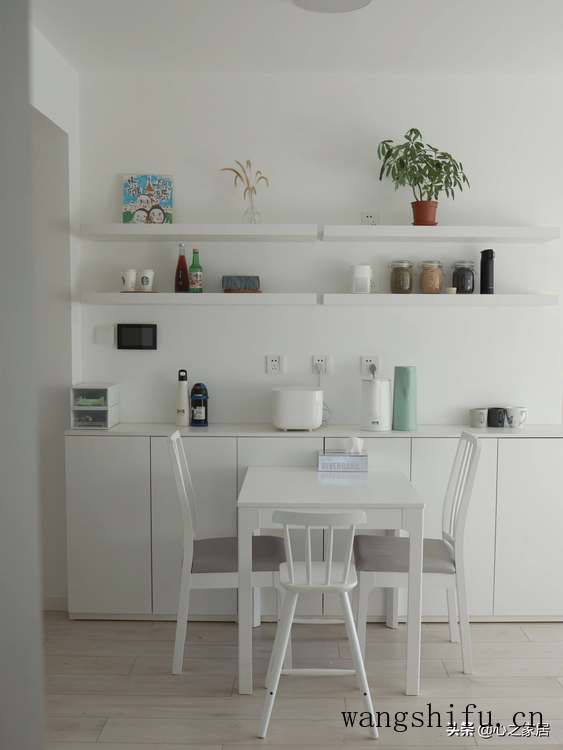 每一种家居风格背后都有故事，70㎡极简装修，打造一种纯净的生活（简约风格家居案例）