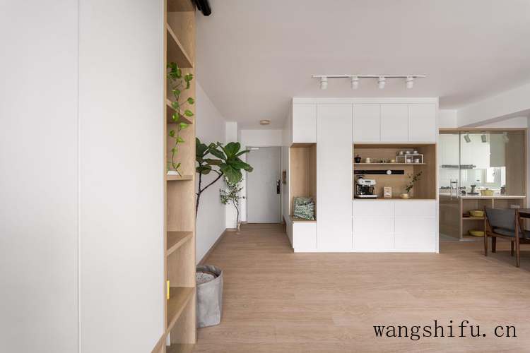 改变“传统客厅”布局，70㎡务实的装修，这才是大多数人喜欢的家 旧房翻新 第2张 改变“传统客厅”布局，70㎡务实的装修，这才是大多数人喜欢的家 旧房翻新 粉刷匠第2张