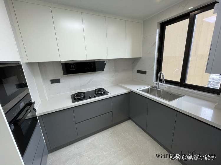 135平新房,还没家具装修花了35万,保洁做完很好看,很满意 135平新房,还没家具装修花了35万,保洁做完很好看,很满意