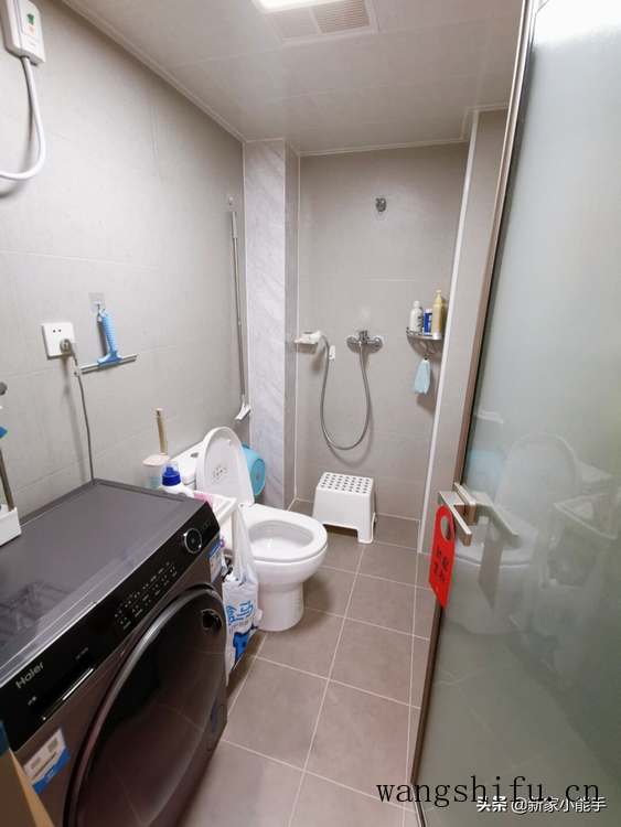 这是我见过最极简的装修,全屋大白墙,不做吊顶,一家三口很幸福 这是我见过最极简的装修,全屋大白墙,不做吊顶,一家三口很幸福