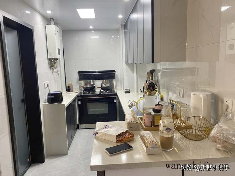 壁纸铺贴与验收要点完整攻略