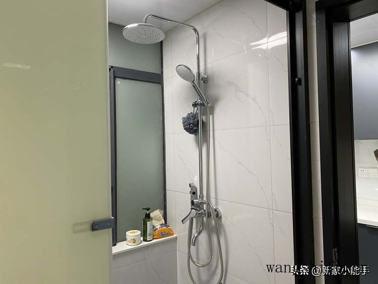 这是我见过最极简的装修，不做吊顶也不做电视墙，刷白墙也很好看 旧房翻新 第20张 这是我见过最极简的装修，不做吊顶也不做电视墙，刷白墙也很好看 旧房翻新 粉刷匠第20张