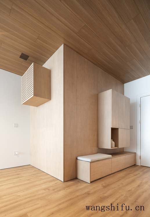 146㎡老房改造耗时6个月，沙发墙砸掉部分面积，迎来“高光时刻”