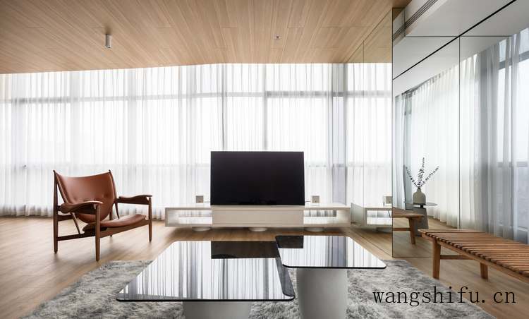 146㎡老房改造耗时6个月，沙发墙砸掉部分面积，迎来“高光时刻”