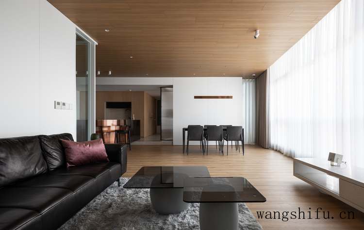 146㎡老房改造耗时6个月，沙发墙砸掉部分面积，迎来“高光时刻”