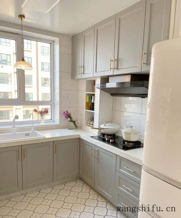 她家80平米，硬装只花了4W，比样板间还漂亮，朋友说花40W都信（4万装修80平米）