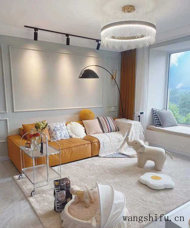 她家80平米，硬装只花了4W，比样板间还漂亮，朋友说花40W都信（4万装修80平米）