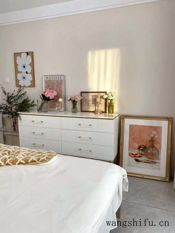 她家80平米，硬装只花了4W，比样板间还漂亮，朋友说花40W都信（4万装修80平米）