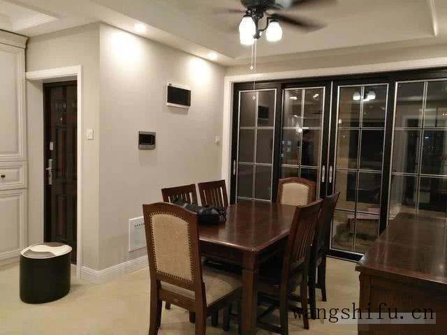 平湖港湾属于哪个区（平湖港湾属于哪个区哪个街道）