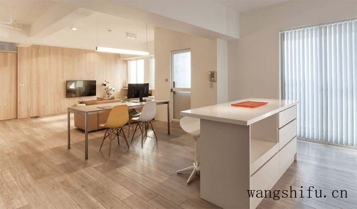 旧房改造，四卧改一卧，去繁从简原木元素的通透世界！