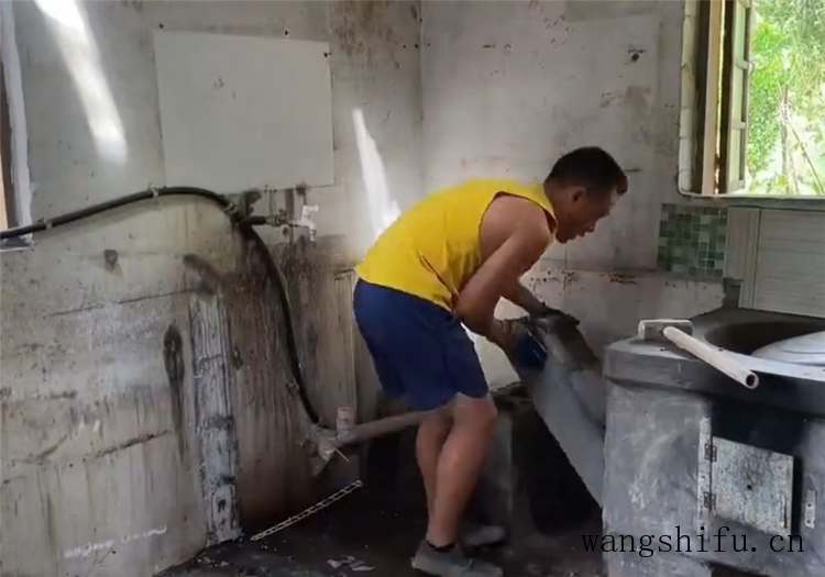 索菲亚整体衣柜（索菲亚整体衣柜效果图）