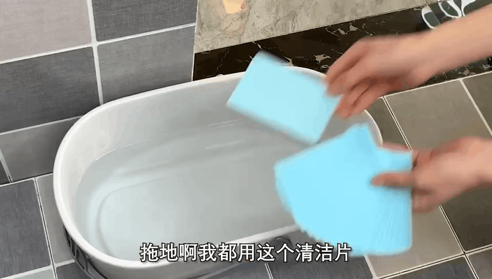 花5万把车库改造成住房，不到25平，变成老人的理想居所（20平车库改造住人图片）