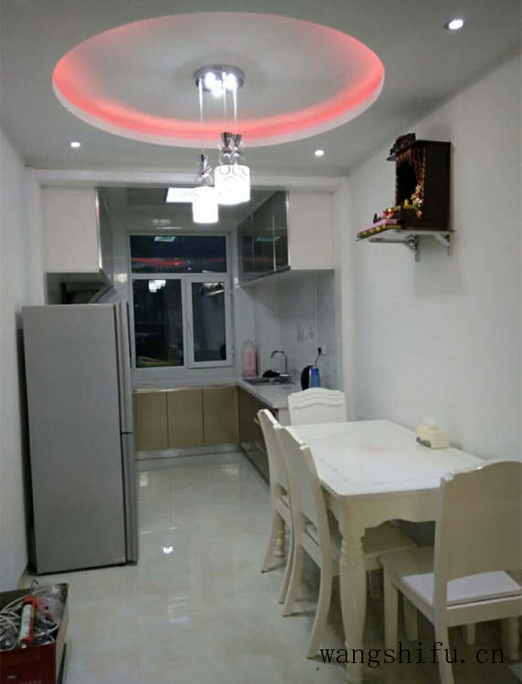 尼康和佳能哪个好（单反尼康和佳能哪个好）