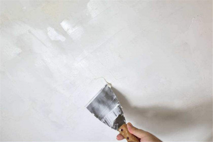 西安旧房改造：如何铲除干净墙面腻子？