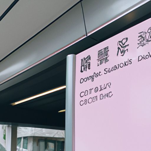 如果家里贴了壁纸，可以马上入住吗？壁纸有甲醛吗？