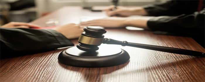 烂尾楼开发商不用负法律责任吗