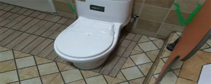 家里卫生间漏水怎么办