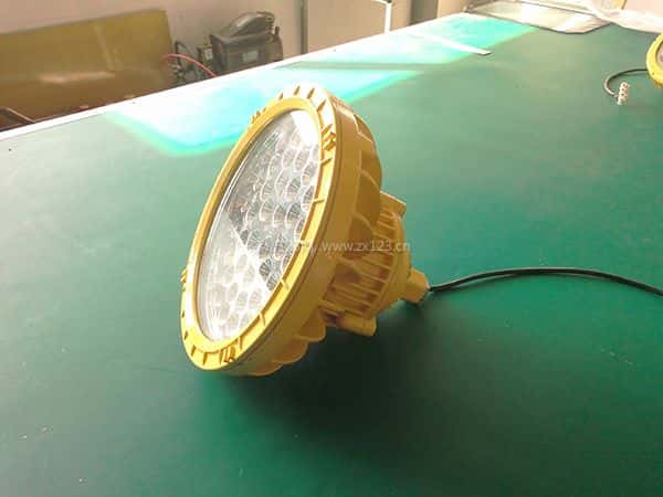 防爆灯