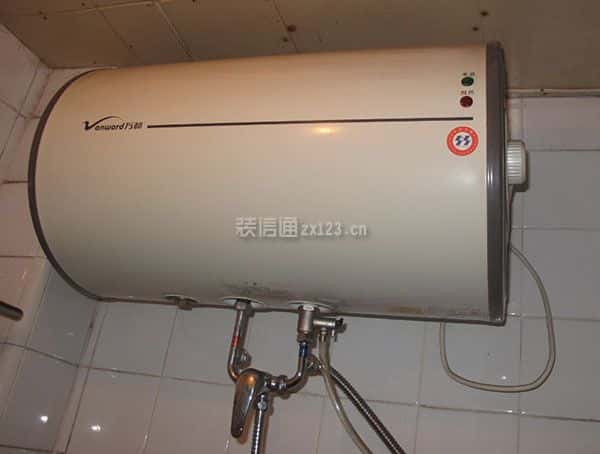 电淋浴器
