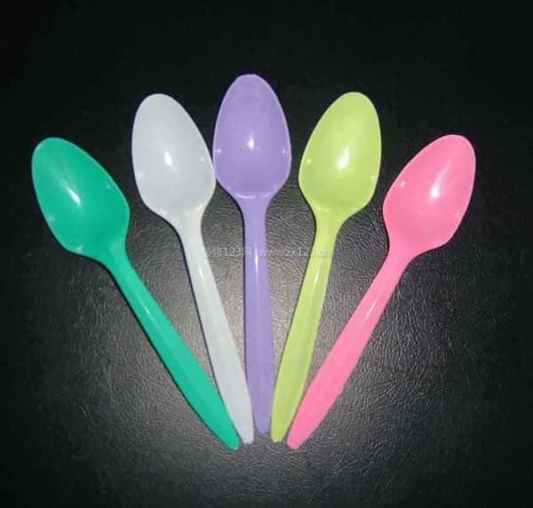 塑料勺子